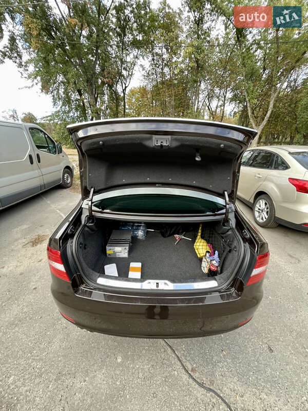 Ліфтбек Skoda Superb 2014 в Києві фото 22 Ліфтбек Skoda Superb 2014 в Києві