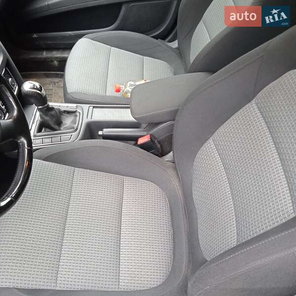 Универсал Skoda Superb 2012 в Бориславе