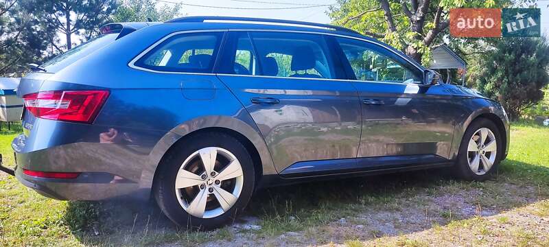 Универсал Skoda Superb 2016 в Львове