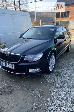 Лифтбек Skoda Superb 2013 в Тячеве