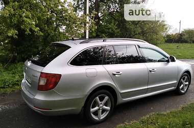 Универсал Skoda Superb 2011 в Луцке