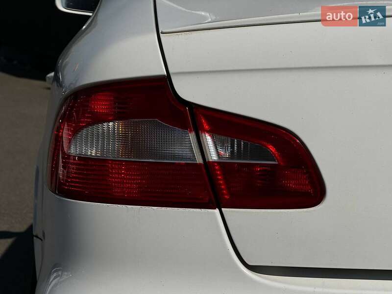 Лифтбек Skoda Superb 2011 в Кривом Роге