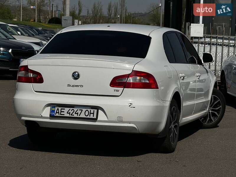 Лифтбек Skoda Superb 2011 в Кривом Роге