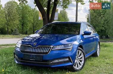 Універсал Skoda Superb 2020 в Луцьку