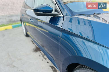 Универсал Skoda Superb 2015 в 