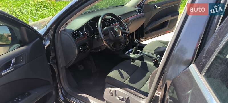 Лифтбек Skoda Superb 2011 в Кривом Роге