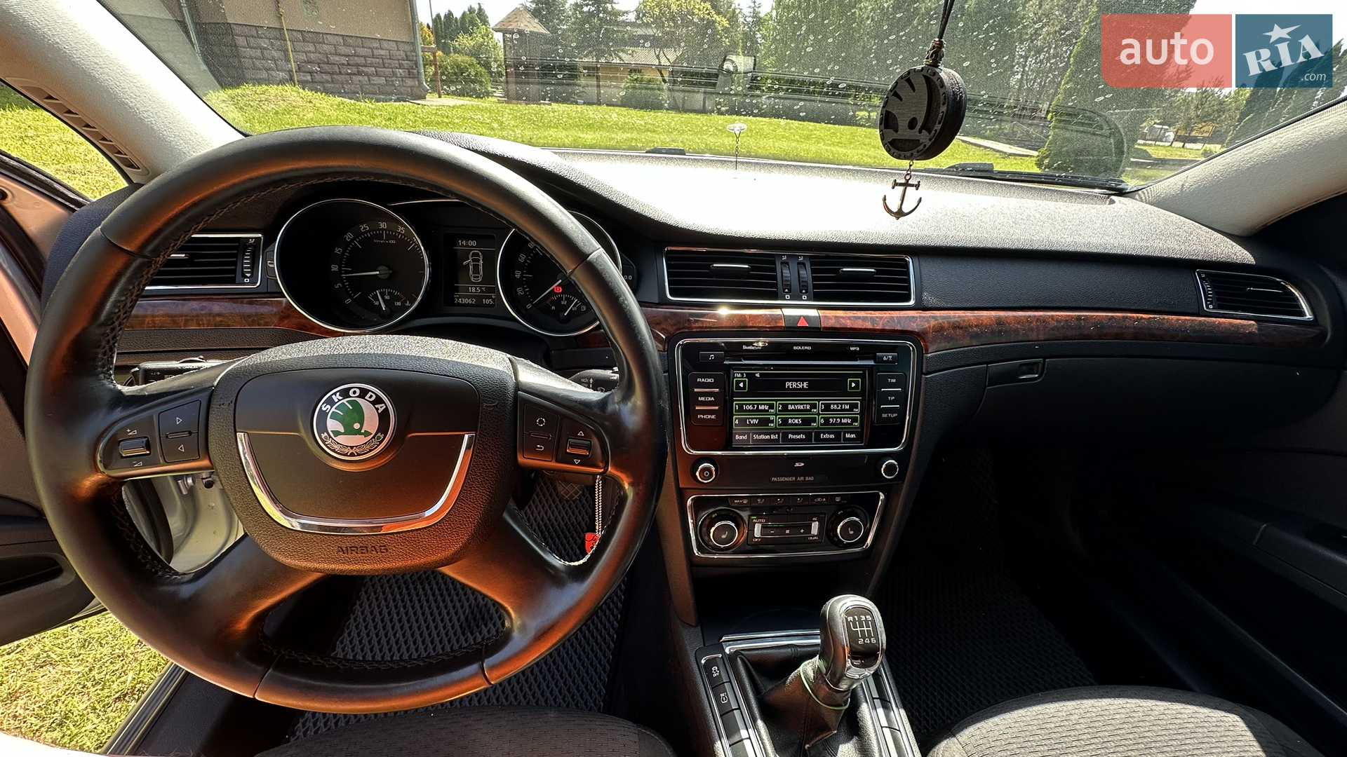 2010 Skoda Superb - мініатюра 3