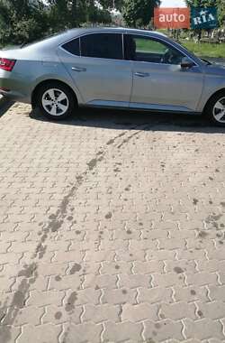 Ліфтбек Skoda Superb 2017 в Ужгороді