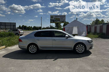 Лифтбек Skoda Superb 2013 в Вышгороде