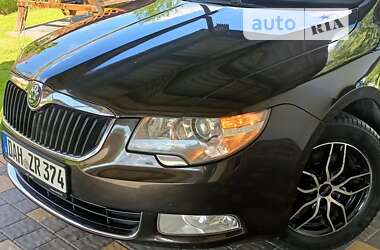 Универсал Skoda Superb 2013 в Бориславе