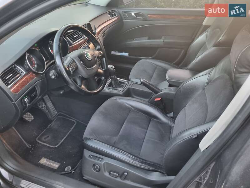 Лифтбек Skoda Superb 2009 в Запорожье