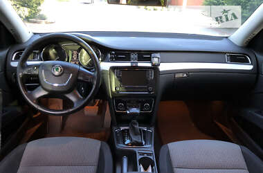 Ліфтбек Skoda Superb 2011 в Запоріжжі