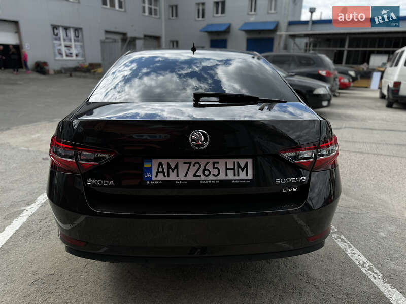 Лифтбек Skoda Superb 2016 в Звягеле
