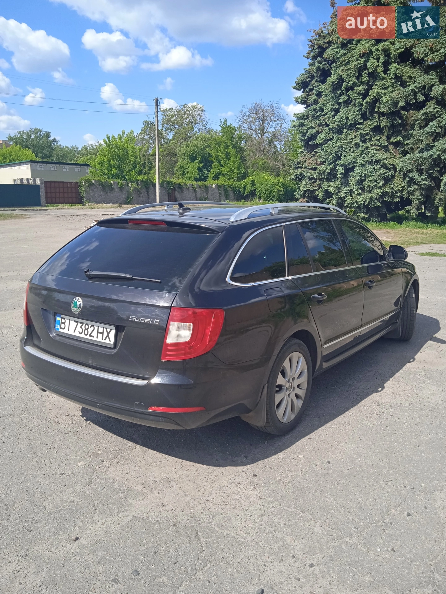 2010 Skoda Superb - мініатюра 14