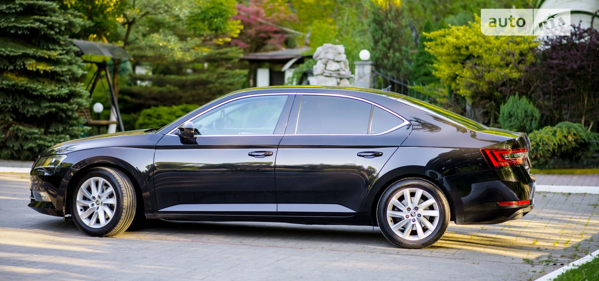 2019 Skoda Superb - мініатюра 8