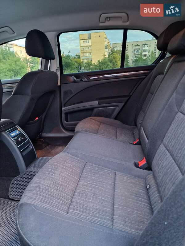 Ліфтбек Skoda Superb 2013 в Добропіллі