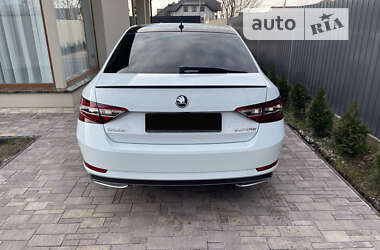 Лифтбек Skoda Superb 2016 в Ужгороде