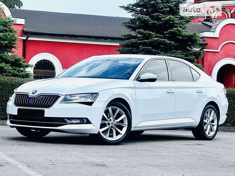 Лифтбек Skoda Superb 2017 в Днепре