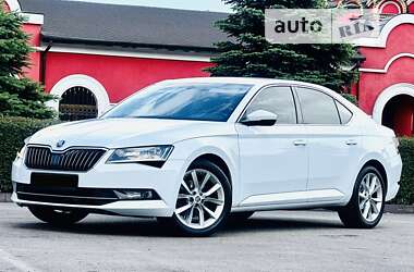 Лифтбек Skoda Superb 2017 в Днепре