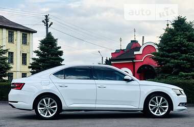 Лифтбек Skoda Superb 2017 в Днепре