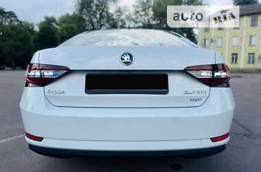 Лифтбек Skoda Superb 2017 в Днепре