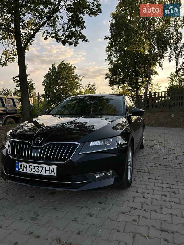 Ліфтбек Skoda Superb 2016 в Житомирі