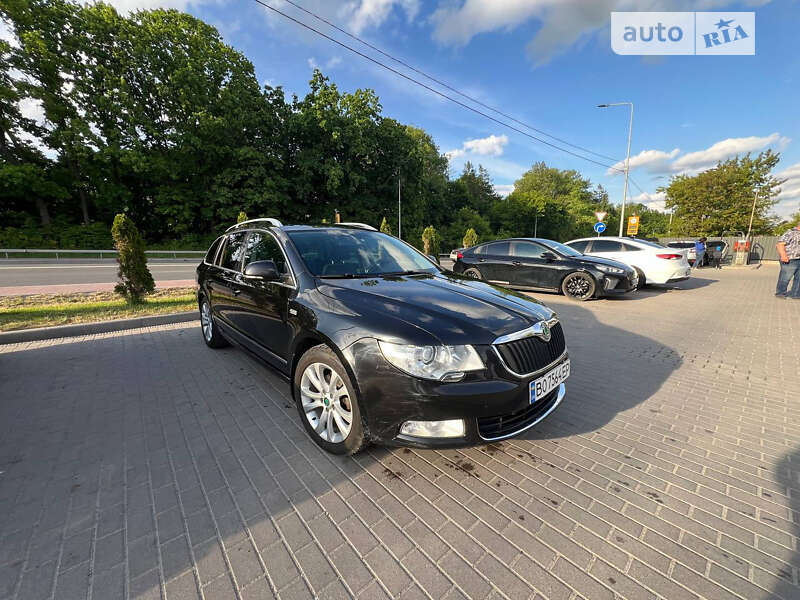 Універсал Skoda Superb 2012 в Тернополі