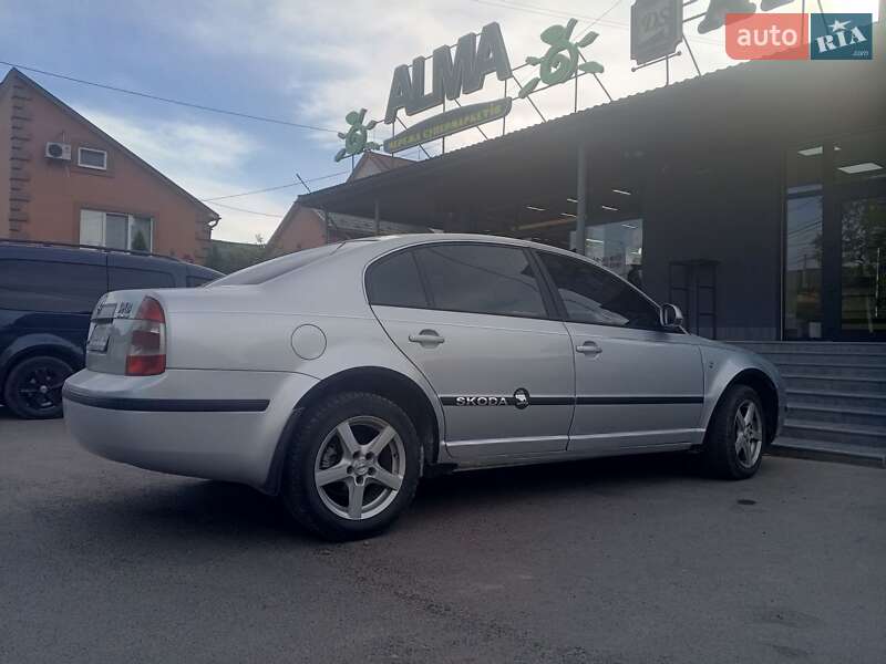 Лифтбек Skoda Superb 2008 в Хусте