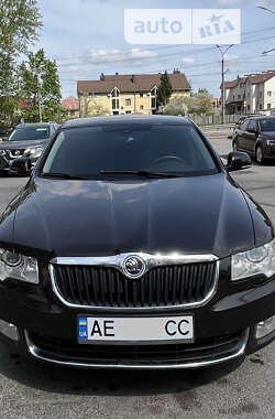 Лифтбек Skoda Superb 2013 в Днепре