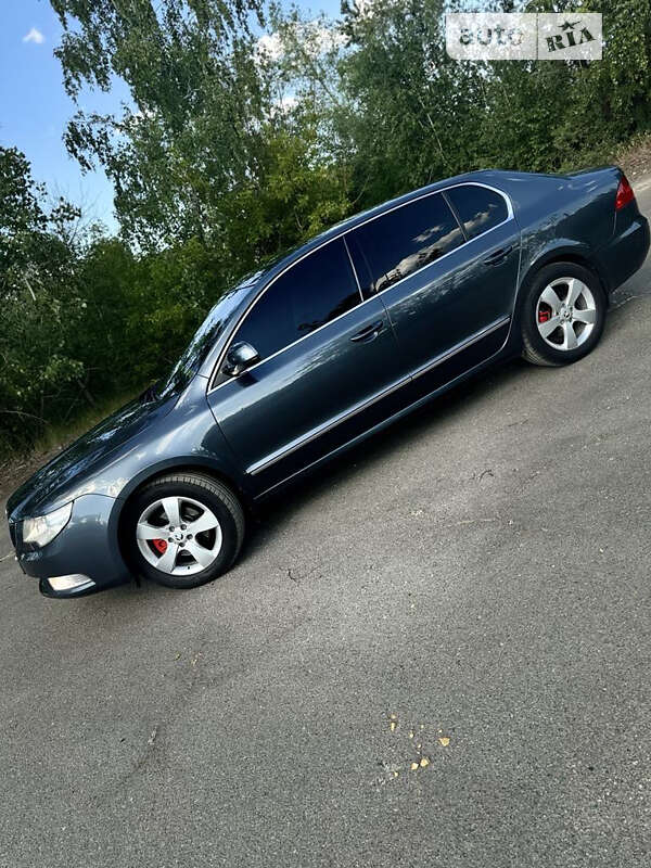 Лифтбек Skoda Superb 2008 в Иванкове