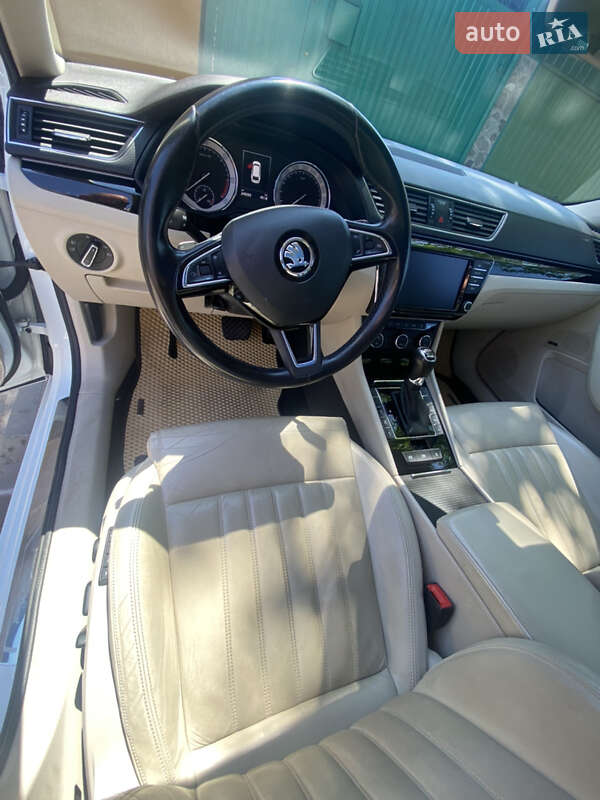 Универсал Skoda Superb 2015 в Кременчуге