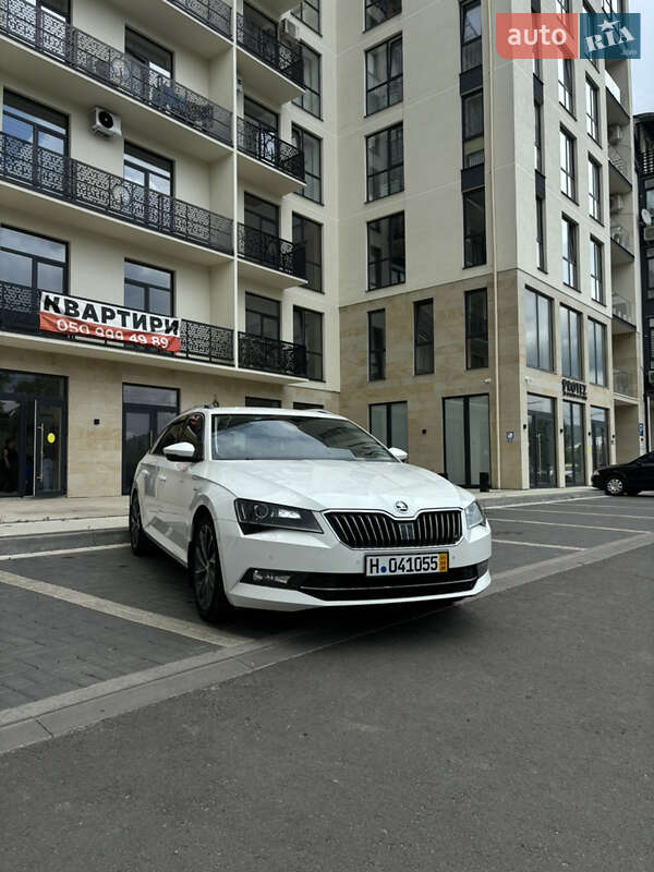 Универсал Skoda Superb 2016 в Мукачево