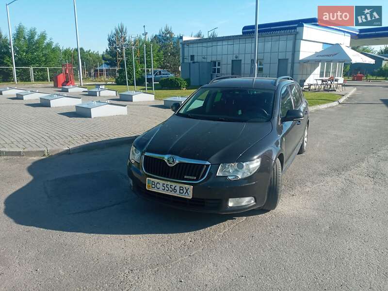 Skoda Superb 2011