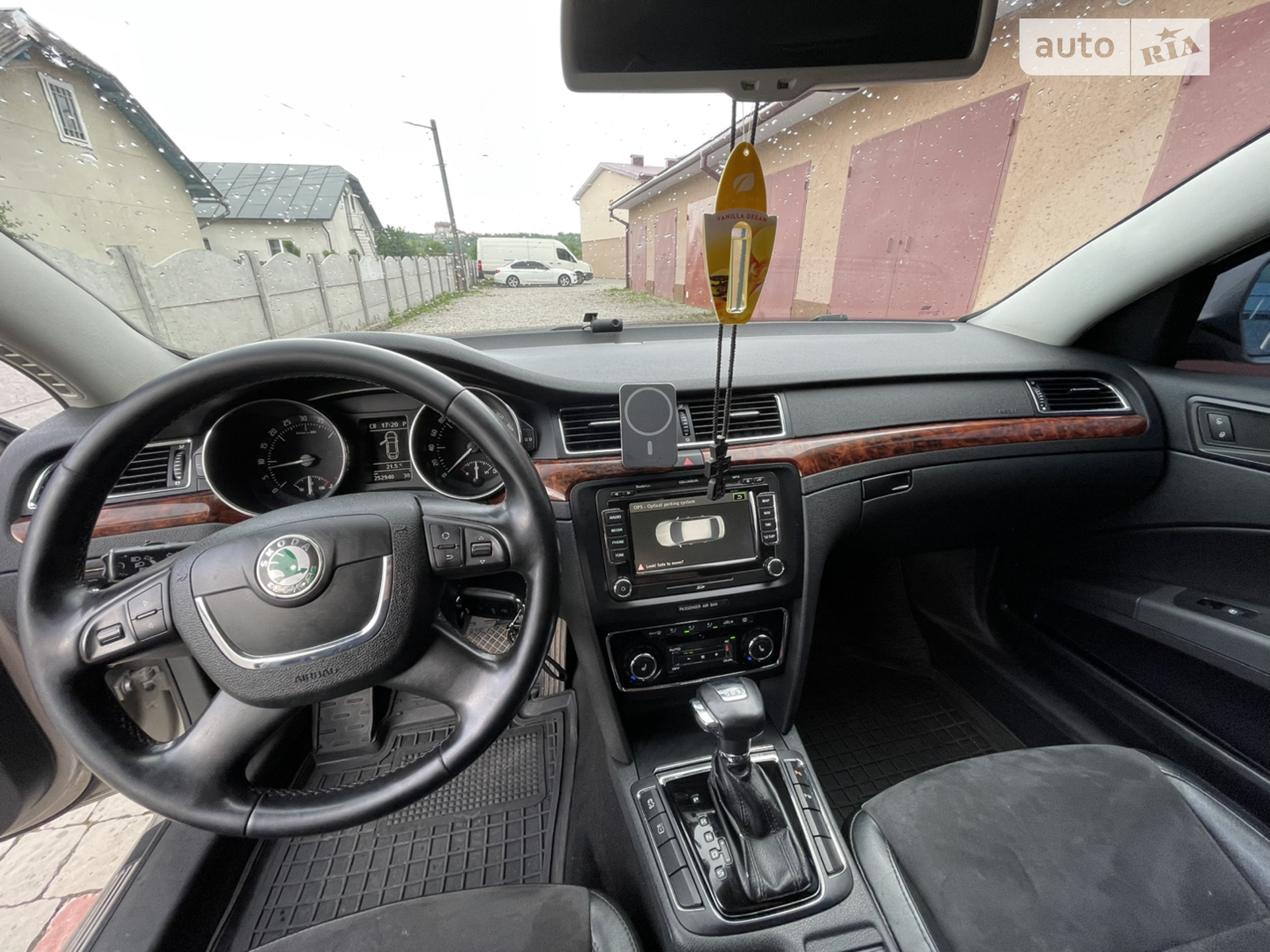 2010 Skoda Superb - мініатюра 14