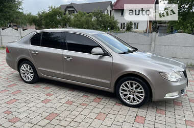 Лифтбек Skoda Superb 2010 в 