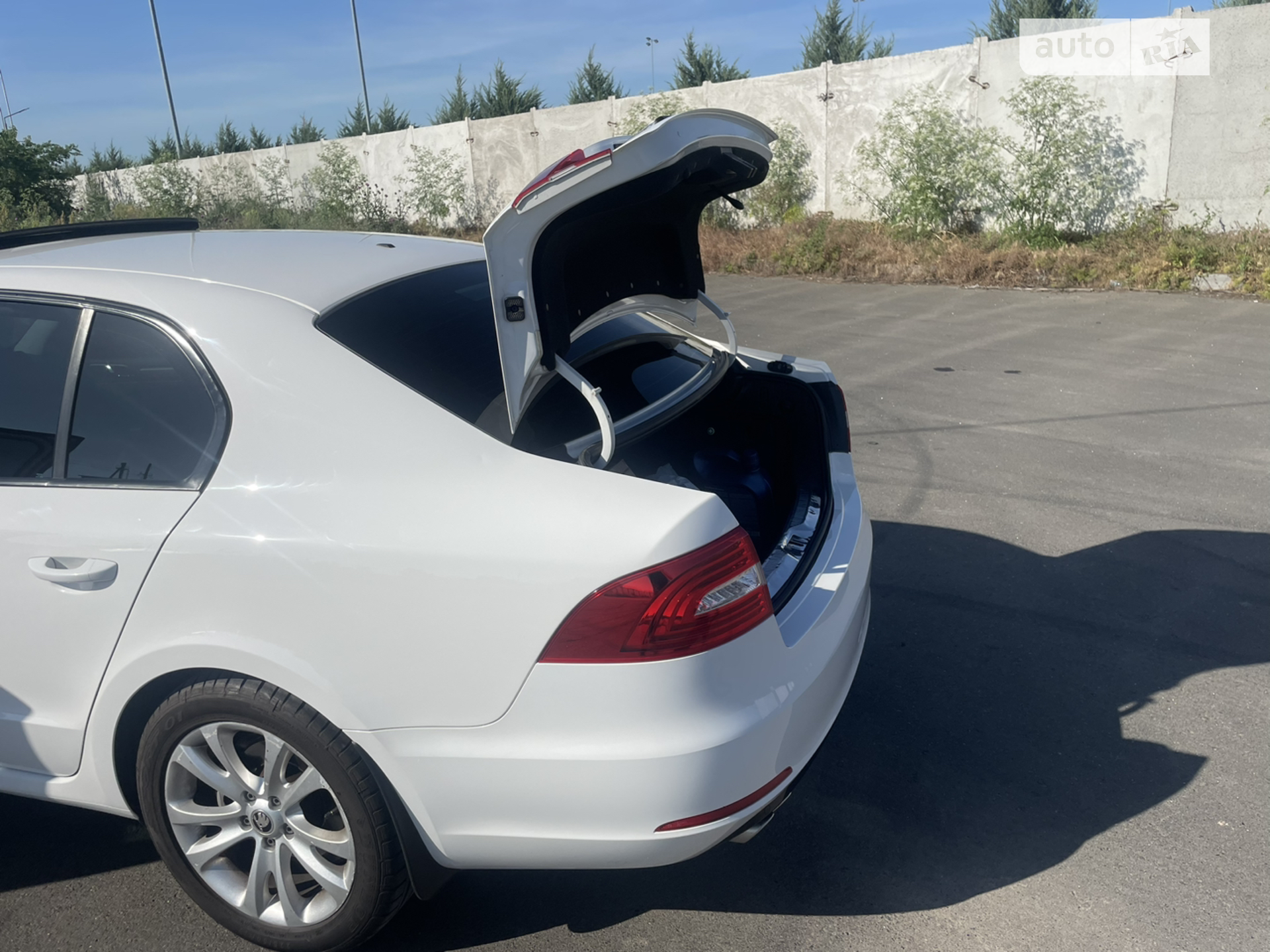 2013 Skoda Superb - мініатюра 28