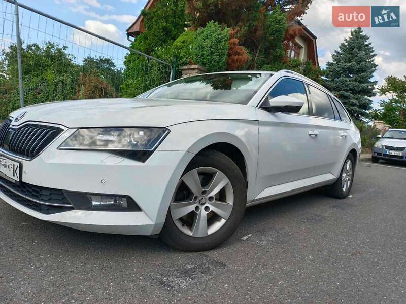 Универсал Skoda Superb 2018 в Хусте