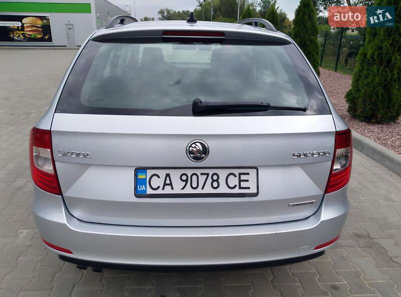 Универсал Skoda Superb 2013 в Киеве
