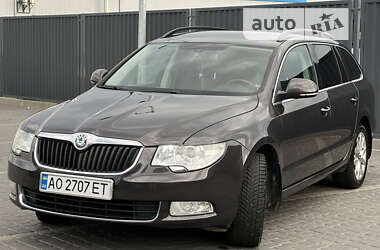 Універсал Skoda Superb 2011 в Мукачевому