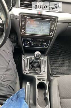 Лифтбек Skoda Superb 2013 в 