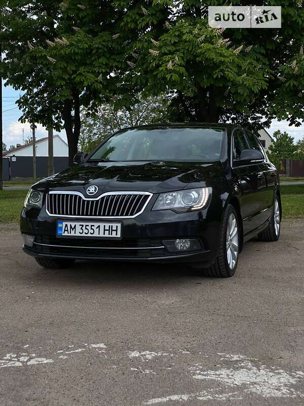 Лифтбек Skoda Superb 2013 в Житомире