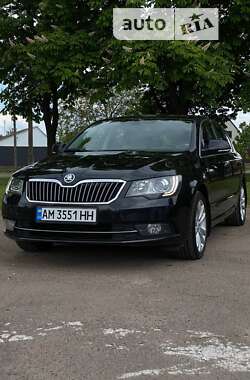 Лифтбек Skoda Superb 2013 в 