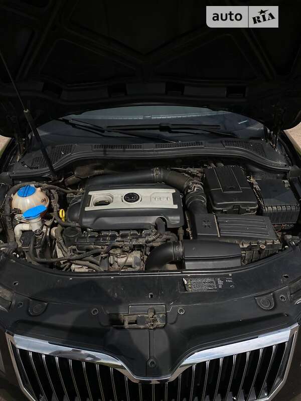 Лифтбек Skoda Superb 2013 в Житомире