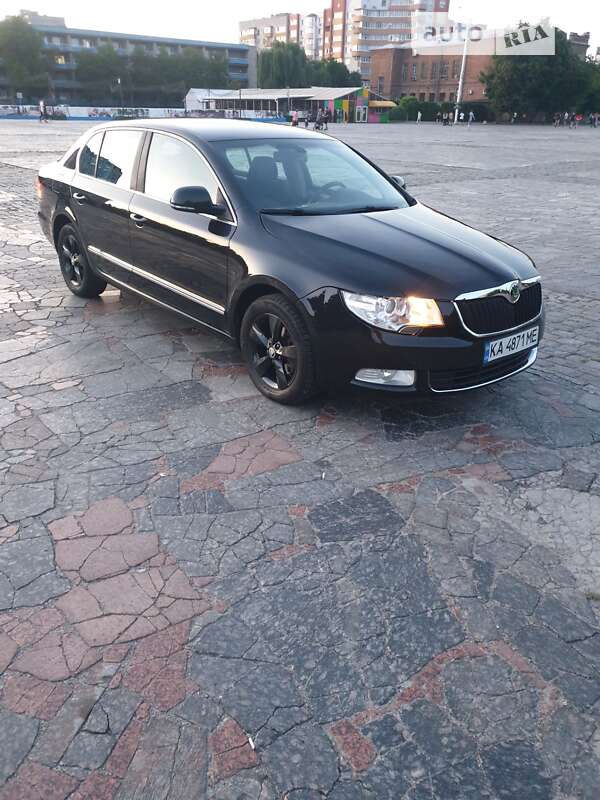 Ліфтбек Skoda Superb 2011 в Кременчуці