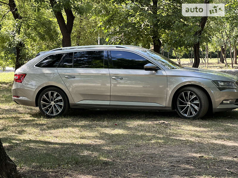 Універсал Skoda Superb 2018 в Кривому Розі