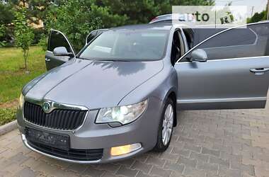 Лифтбек Skoda Superb 2009 в Хмельницком