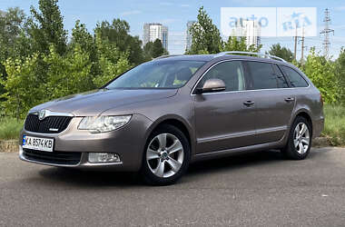 Универсал Skoda Superb 2012 в Киеве