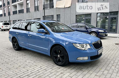 Skoda Superb 2012