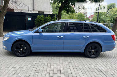 Універсал Skoda Superb 2012 в Ужгороді