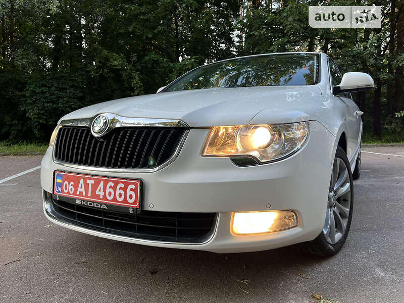 Ліфтбек Skoda Superb 2013 в Житомирі